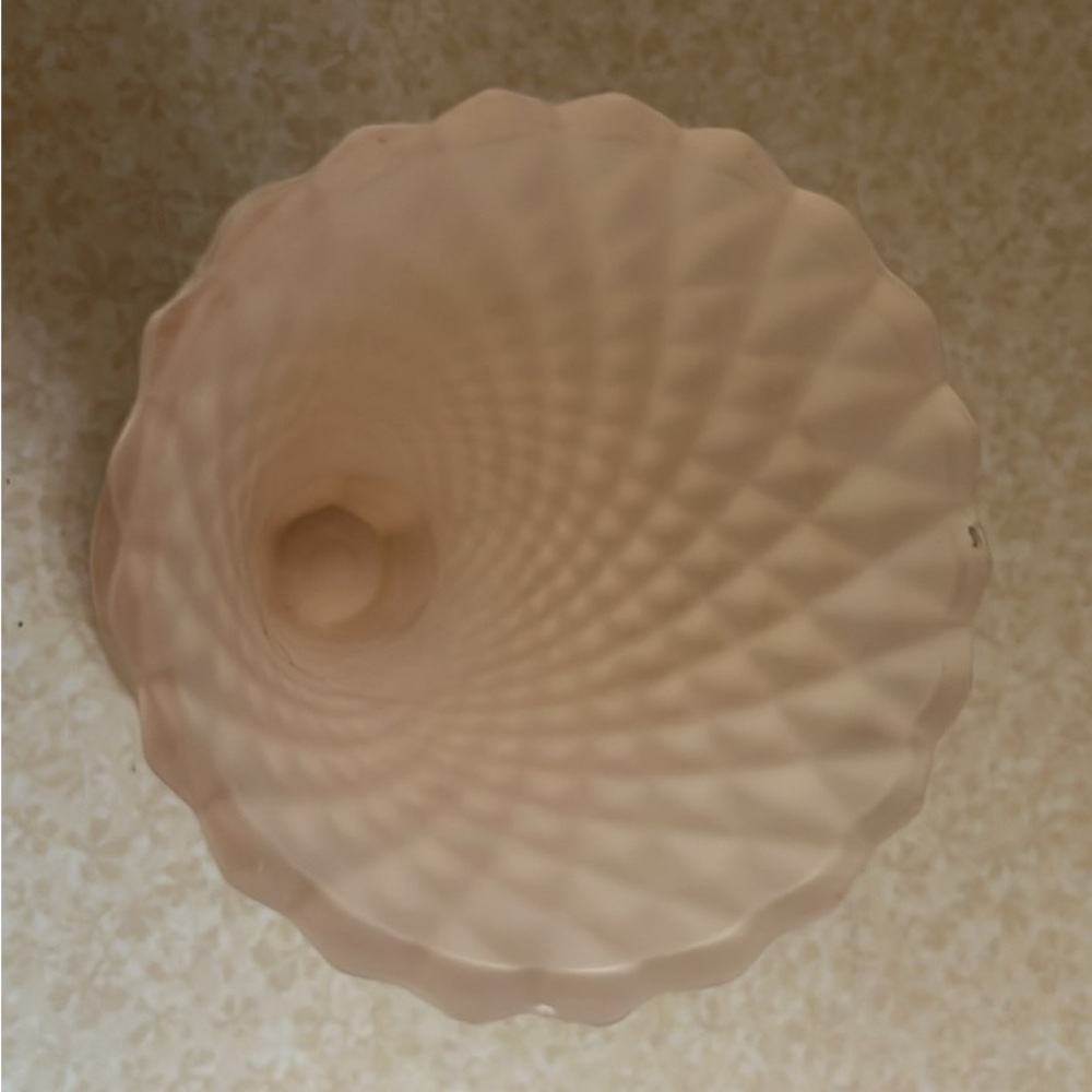 Vintage INDIANA PINK GLASS vase - Picture 4 of 4